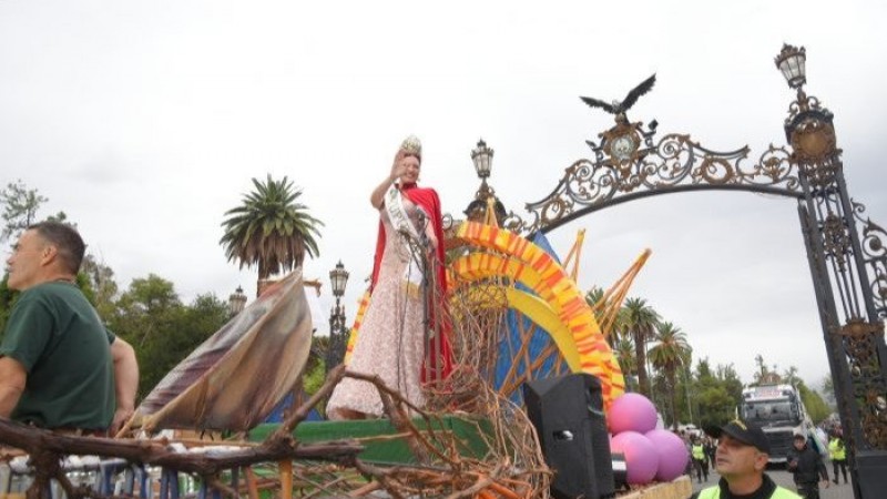 Una vez mas Mendoza se vistió de fiesta con el tradicional Carrusel de la Vendimia